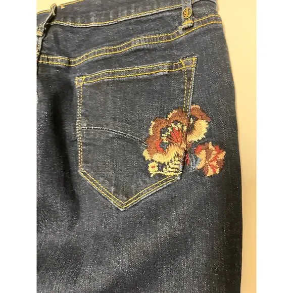 Driftwood Farrah Embroidered Flare Jeans Boho Floral Denim 30 Festival Western - Picture 11 of 11